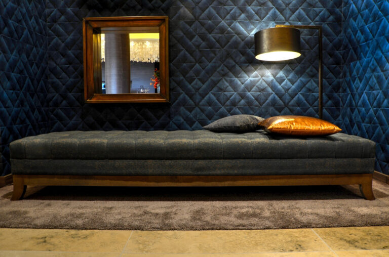 130 hotel bed bedroom room 768x508