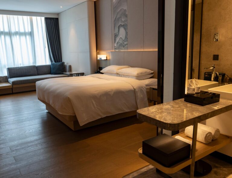 Premium Guest Room and Accommodation at Sheraton 768x588