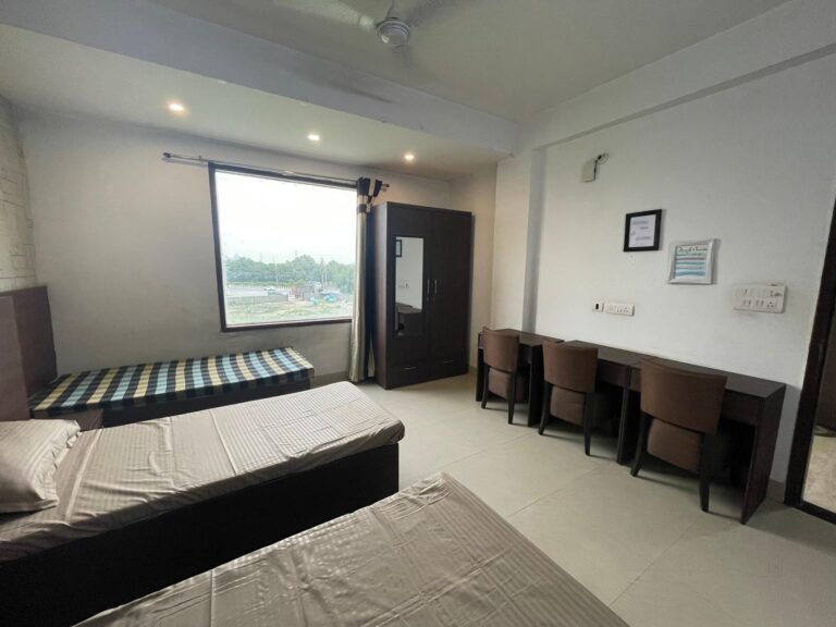 bharat pg sector 66 noida 768x576