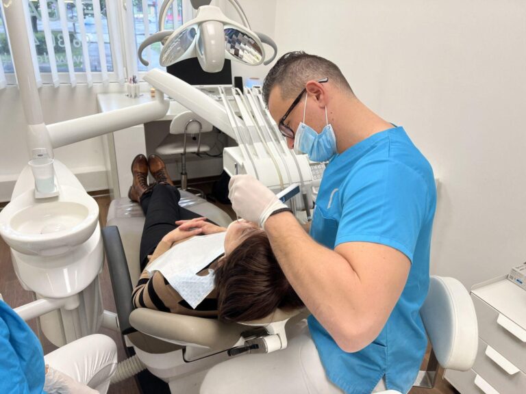 dr guls dental clinic noida 768x576