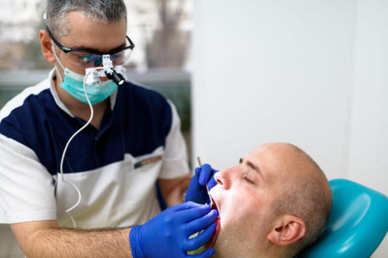 mikael dental1 768x512