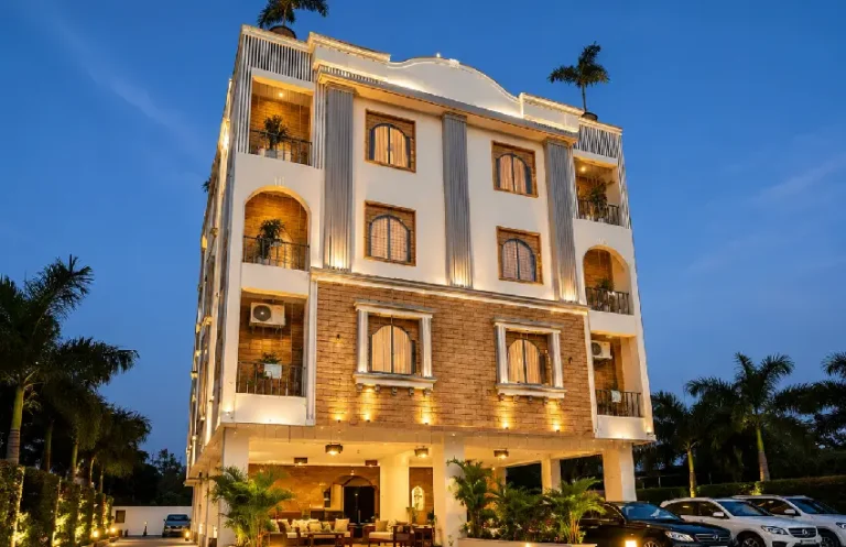 knight oasis khatu shyam 768x497