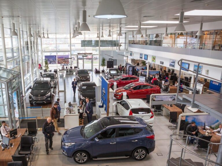 noida car bazaar used car dealer 768x576