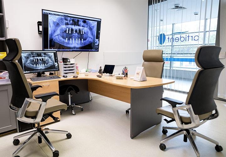 Manavya Dental Clinic Noida 1
