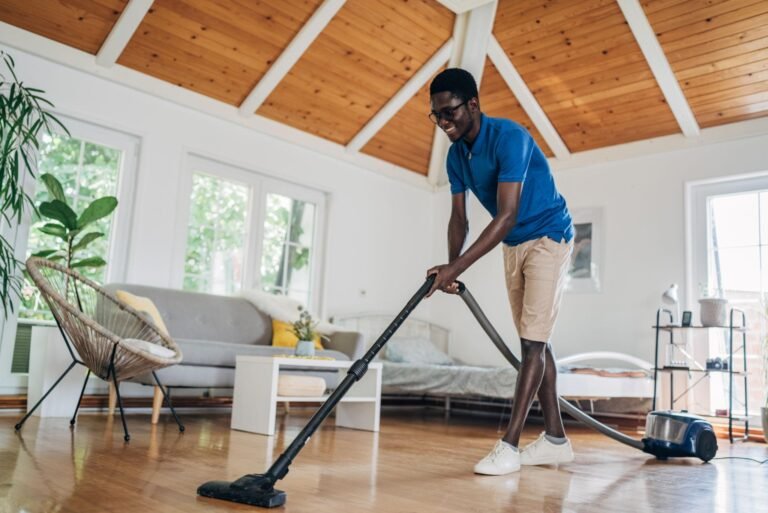 broomers home deep cleaning noida 768x513