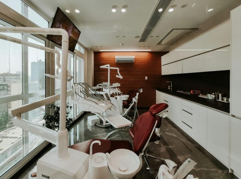 noida dental solutions dental clinic sector 73 768x570