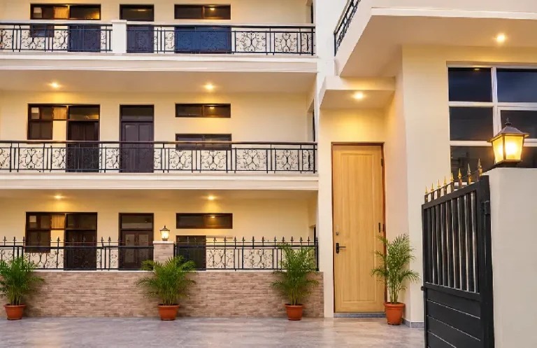 phogat boys pg sector 11 gurugram 768x497