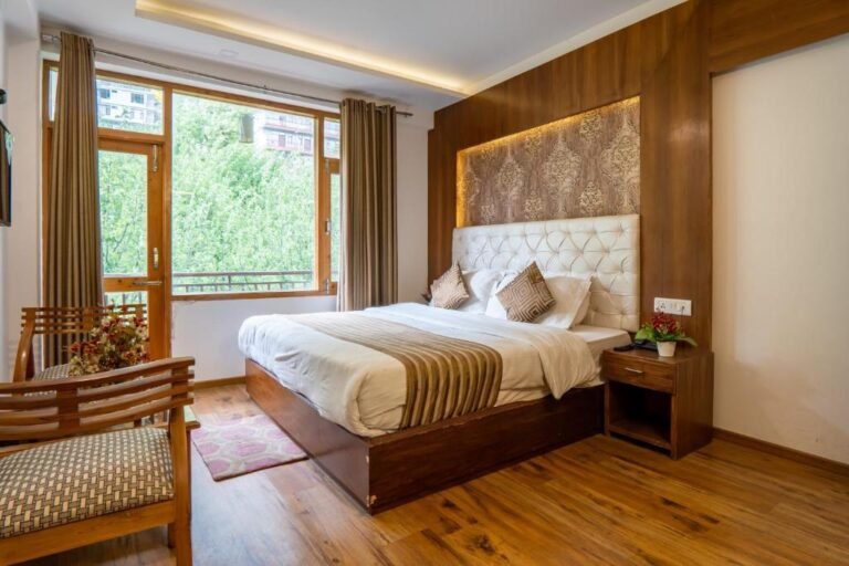pristine inn manali mountain view hotel 768x512